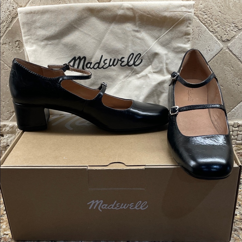 Madewell The SOLD OUT Nettie Heeled Mary Jane in True Black
Size 9